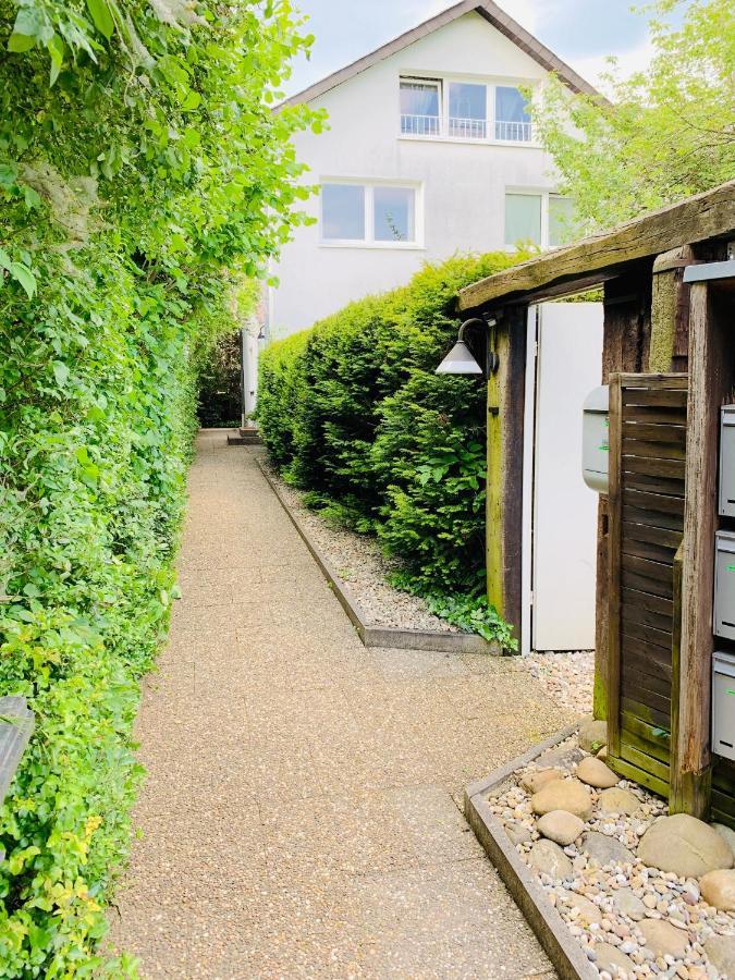 Ferienwohnung An Der Uniklinik Mit Eigener Kueche Und Renoviertem Badezimmer Hombourg Extérieur photo