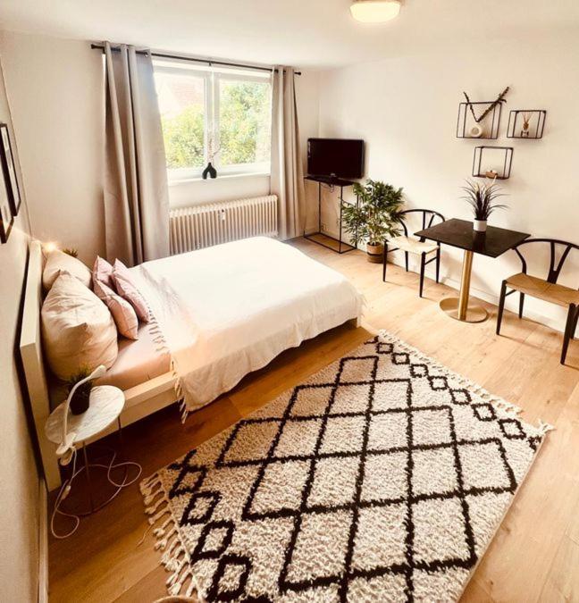 Ferienwohnung An Der Uniklinik Mit Eigener Kueche Und Renoviertem Badezimmer Hombourg Extérieur photo