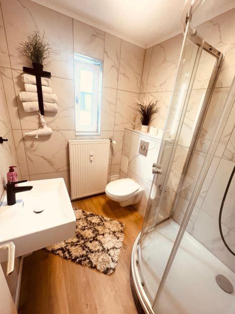 Ferienwohnung An Der Uniklinik Mit Eigener Kueche Und Renoviertem Badezimmer Hombourg Extérieur photo