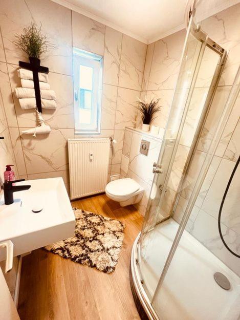 Ferienwohnung An Der Uniklinik Mit Eigener Kueche Und Renoviertem Badezimmer Hombourg Extérieur photo